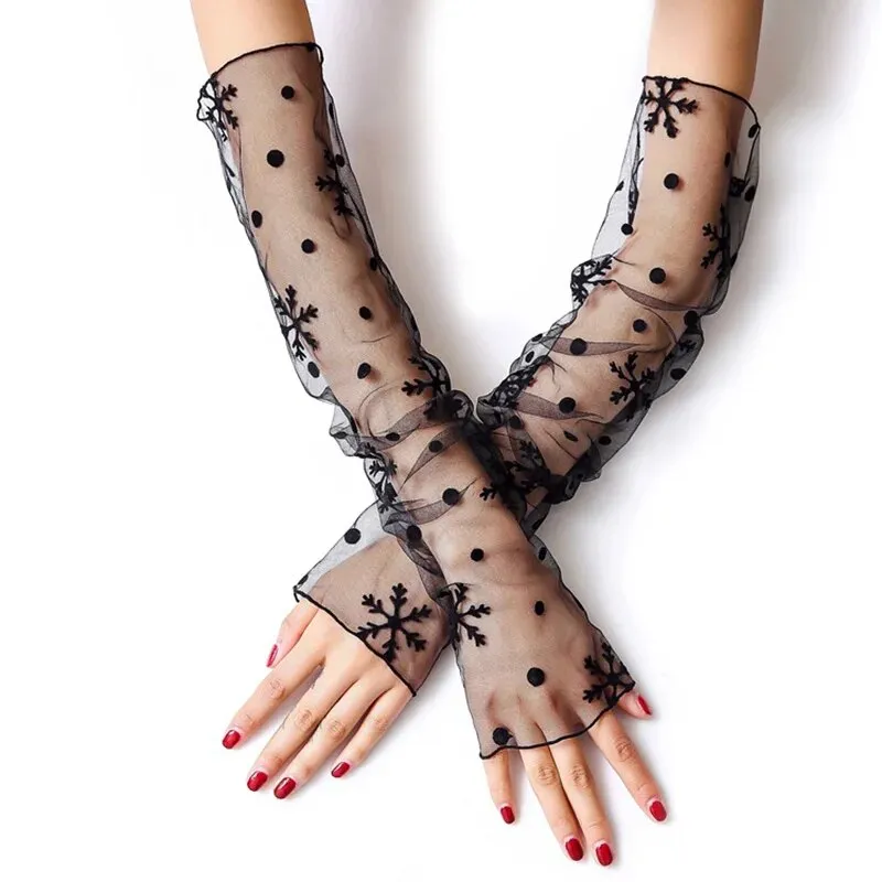 Feminine Vintage Lacey Gloves