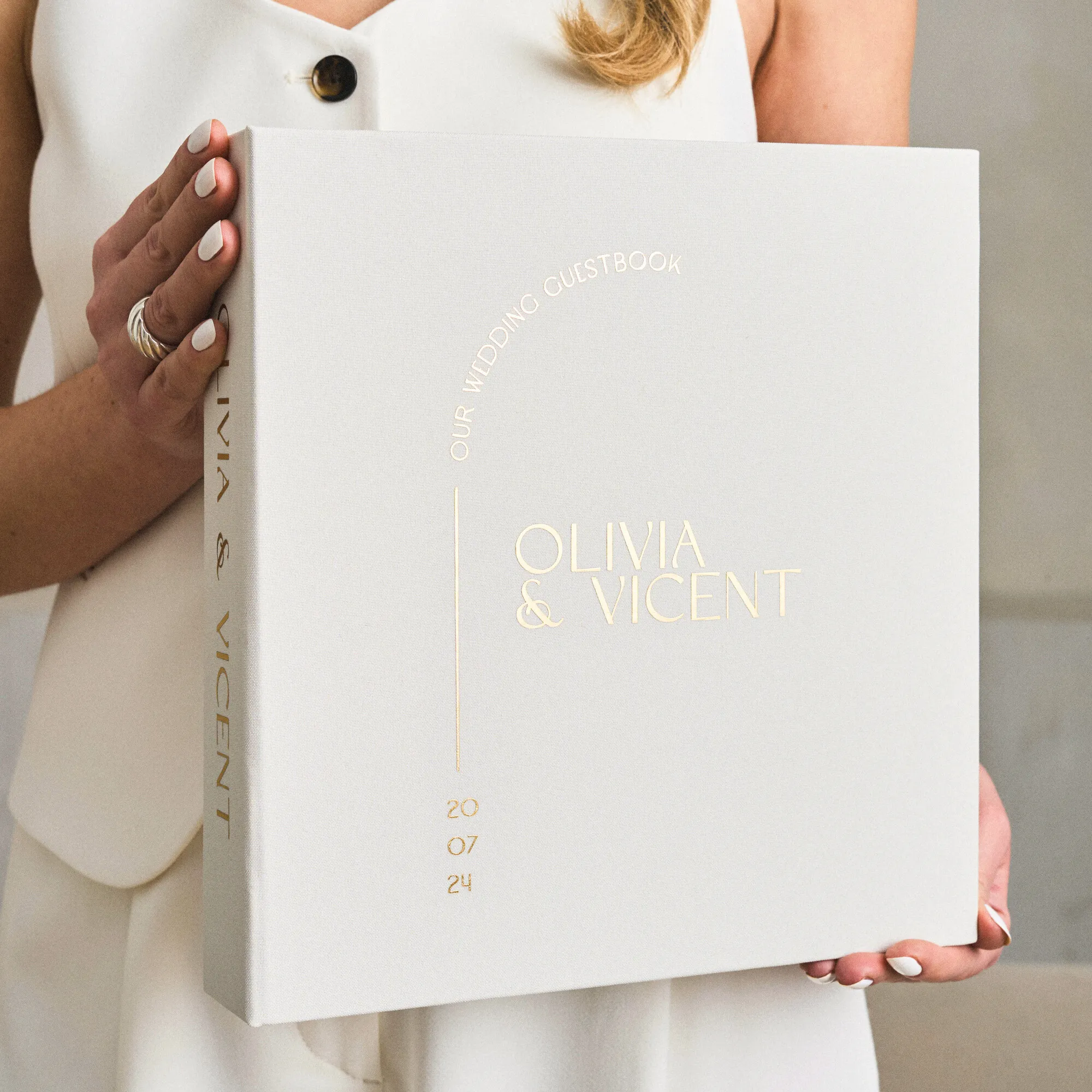 Silky White   Real Gold | Guest Book