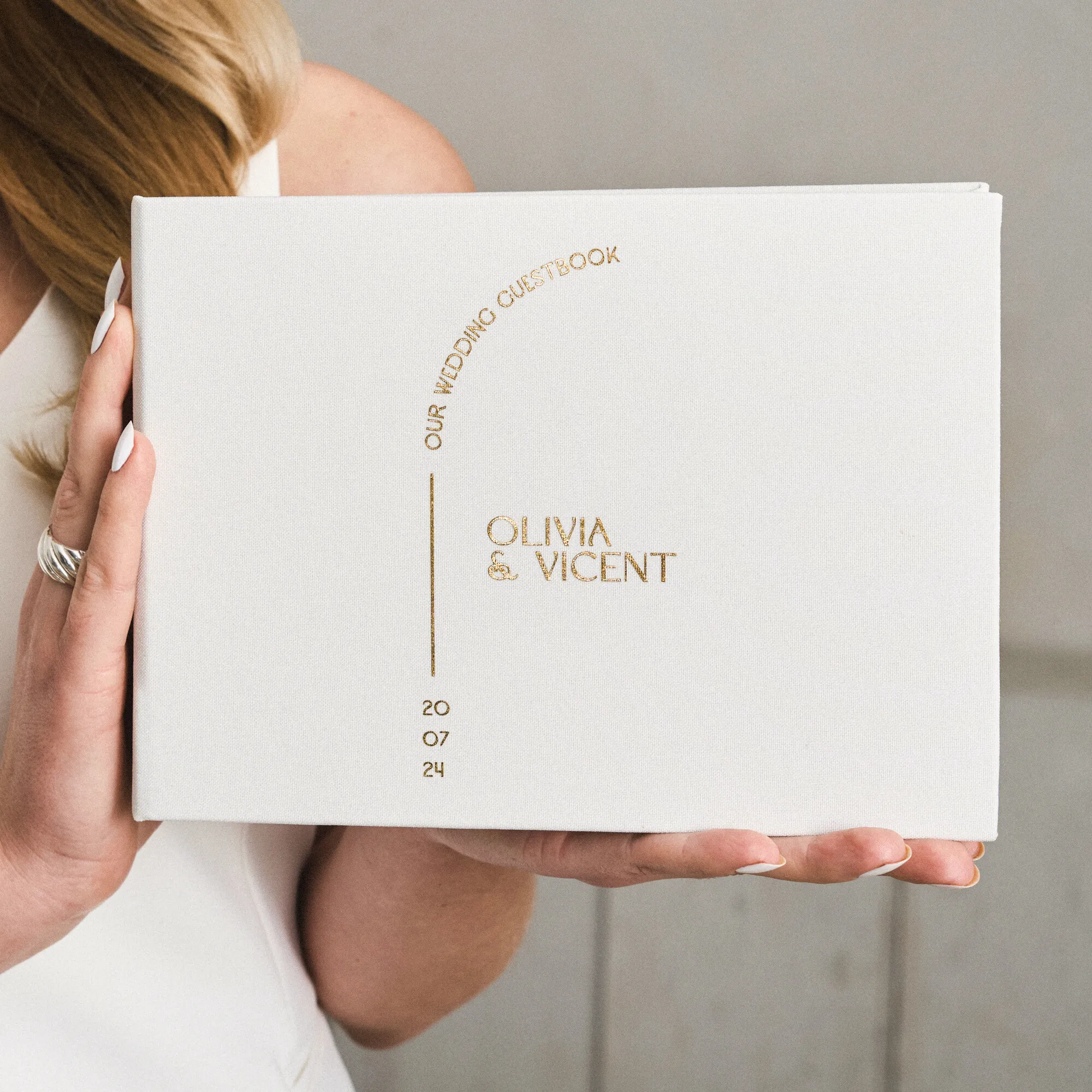 Silky White   Real Gold | Guest Book